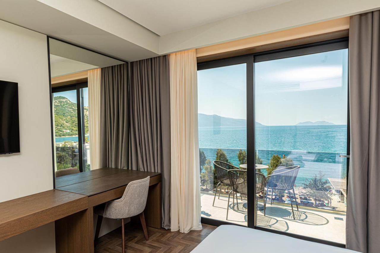 Mazarine Hotel, Vlore, Albania Radhimë Exterior foto
