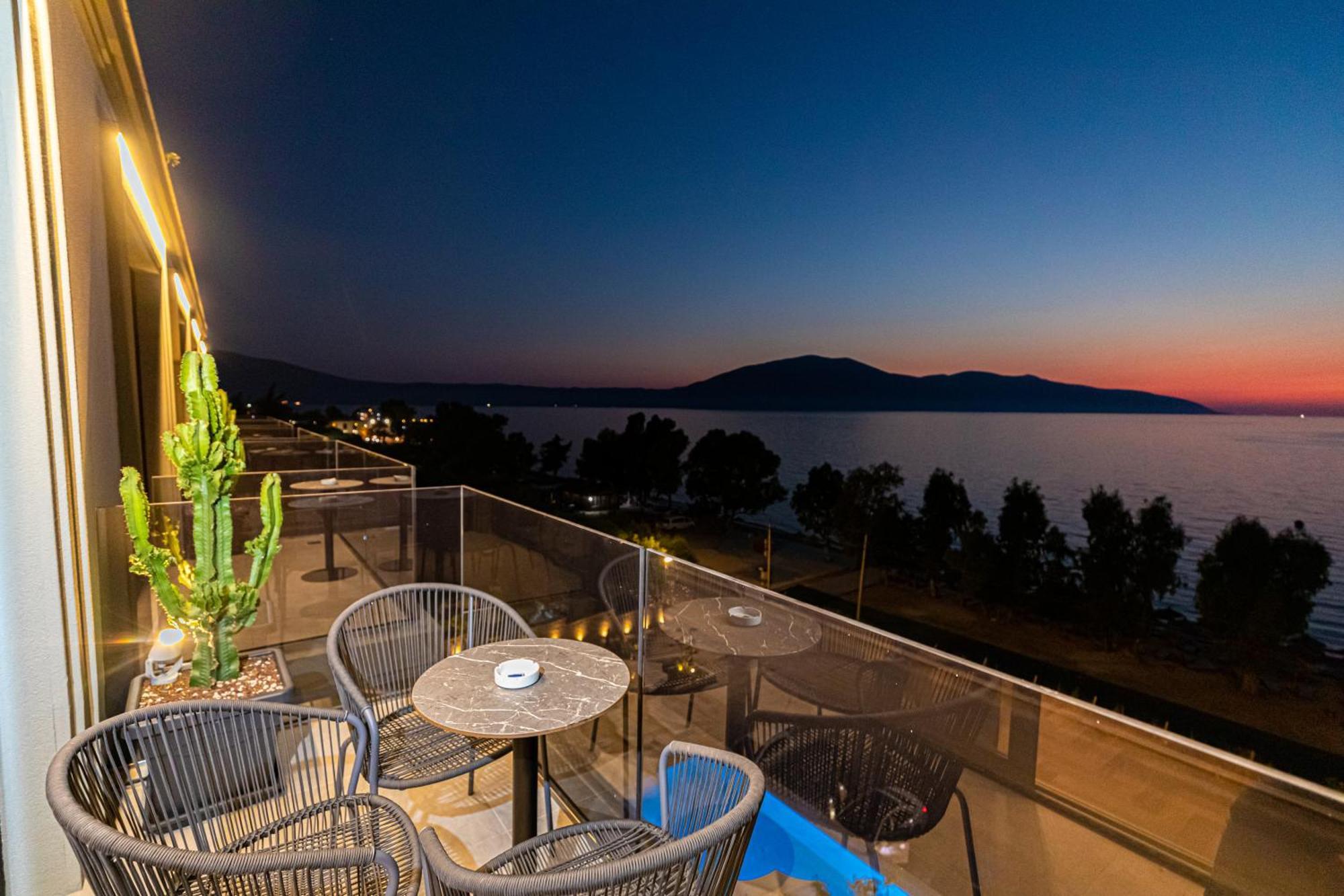 Mazarine Hotel, Vlore, Albania Radhimë Exterior foto